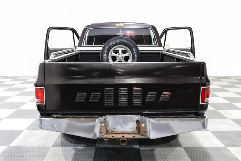 Chevrolet-1500-1984-Black-Gray-4