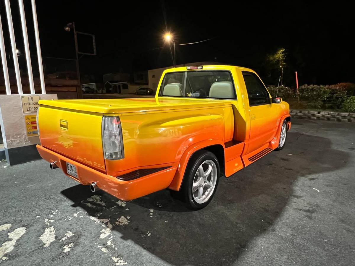Chevrolet-1500-1994-yellow-1