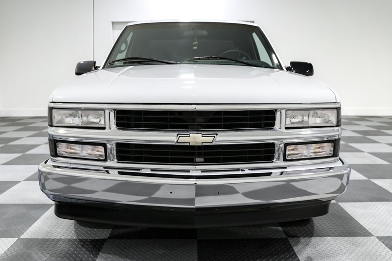 Chevrolet-1500-1995-White-Blue-1