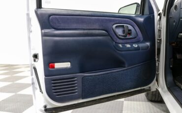 Chevrolet-1500-1995-White-Blue-11