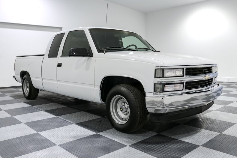 Chevrolet-1500-1995-White-Blue