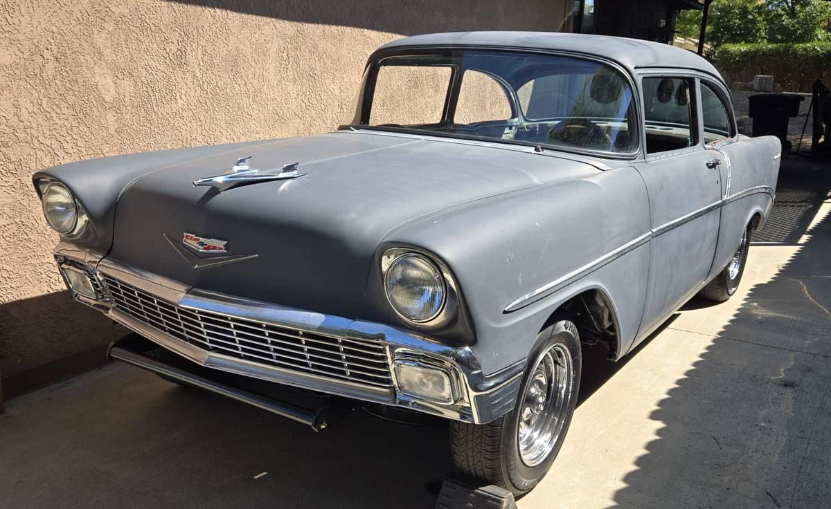 Chevrolet-1956-grey-15