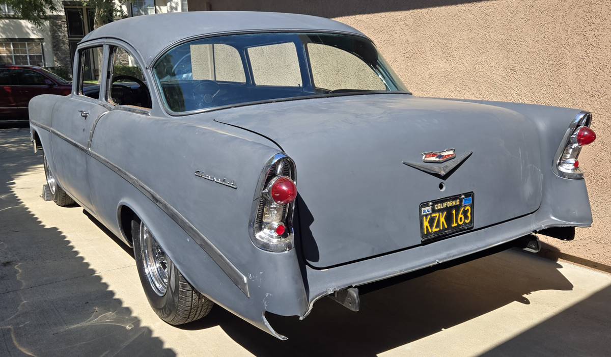 Chevrolet-1956-grey-2