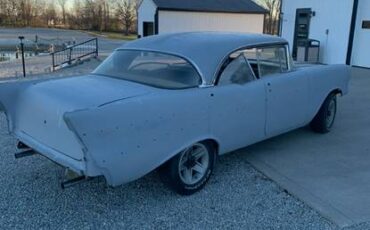 Chevrolet-1957-grey-17