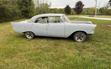 Chevrolet-1957-grey-4