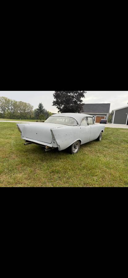 Chevrolet-1957-grey-8