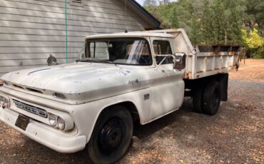 Chevrolet-1961-white-7