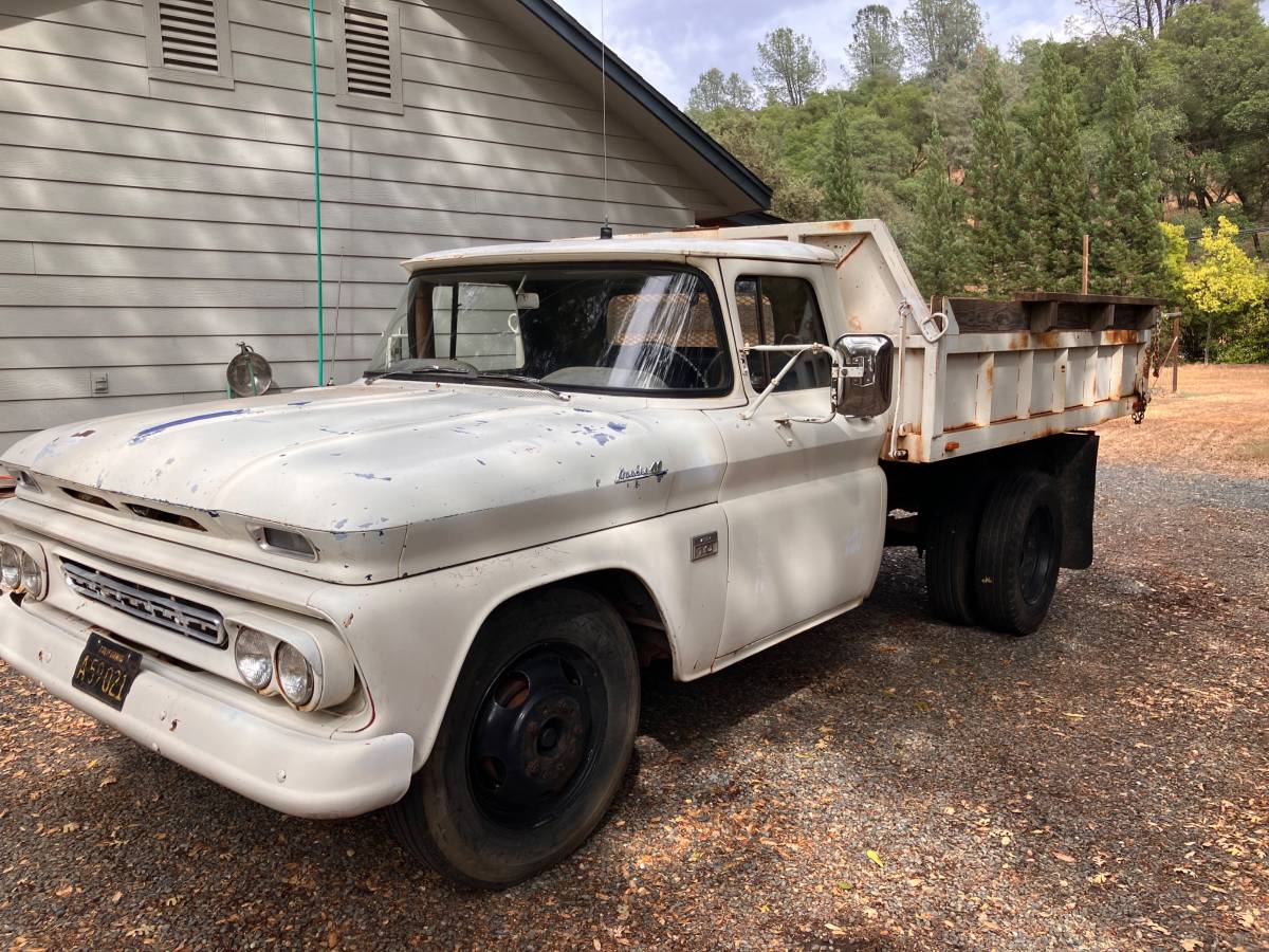Chevrolet-1961-white-7