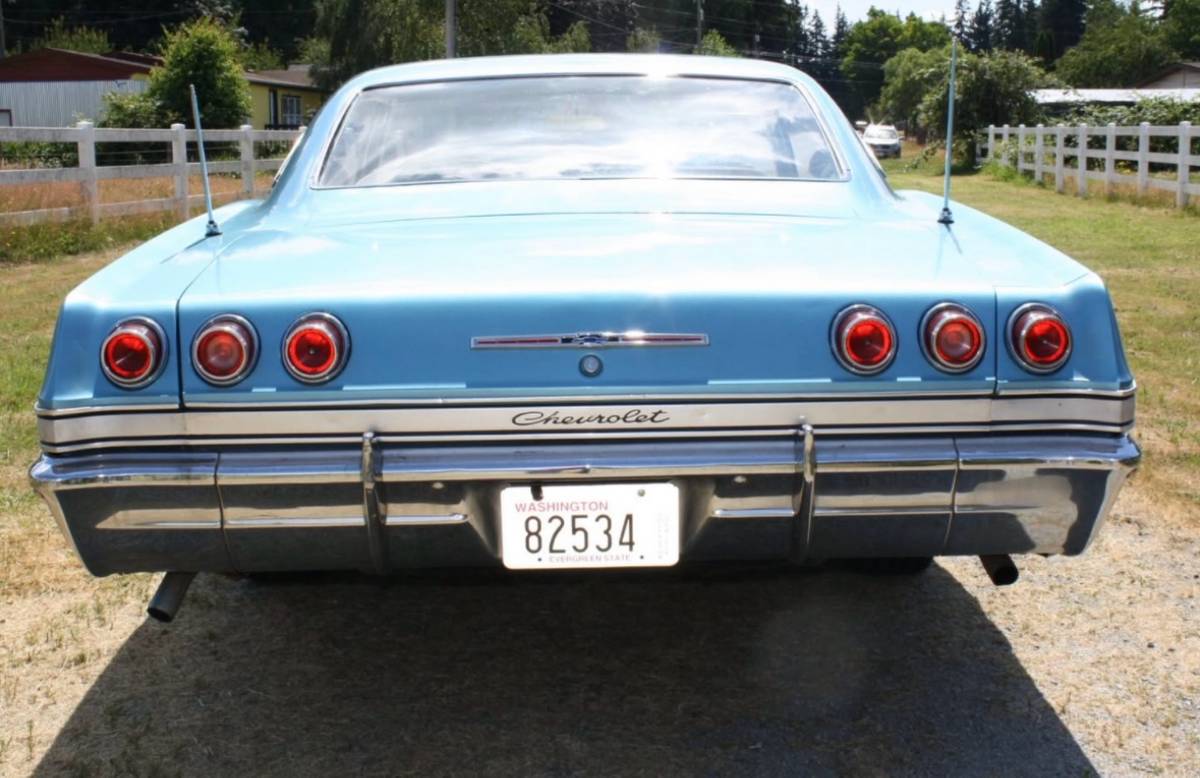 Chevrolet-1965-blue-29