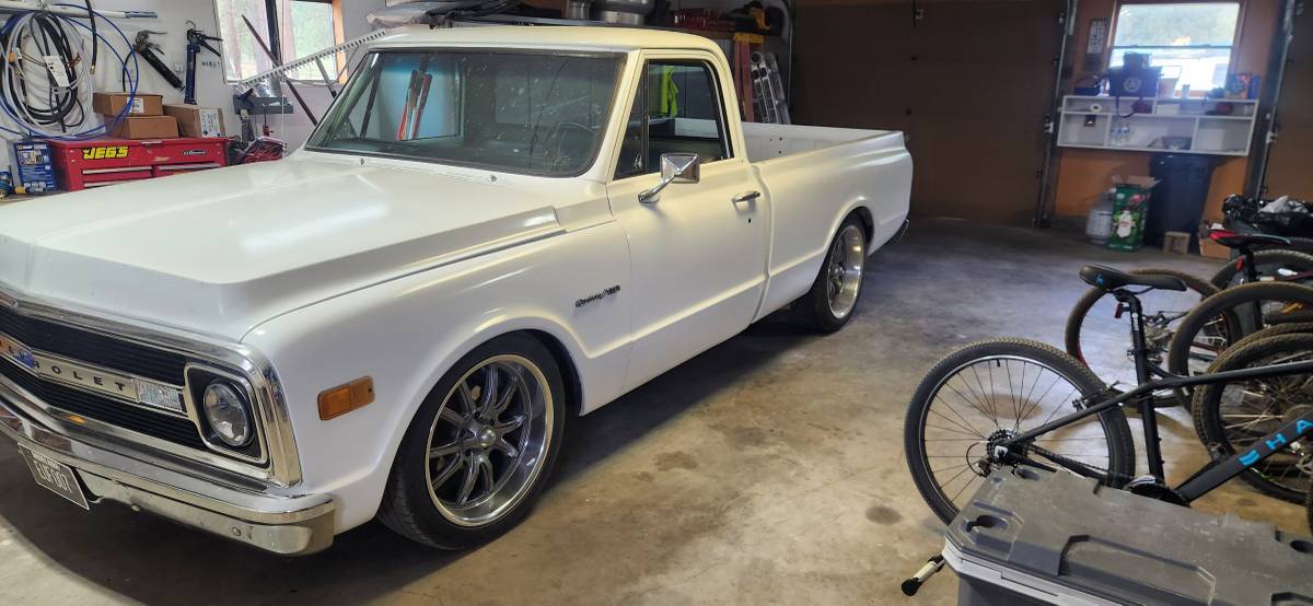 Chevrolet-1972-white