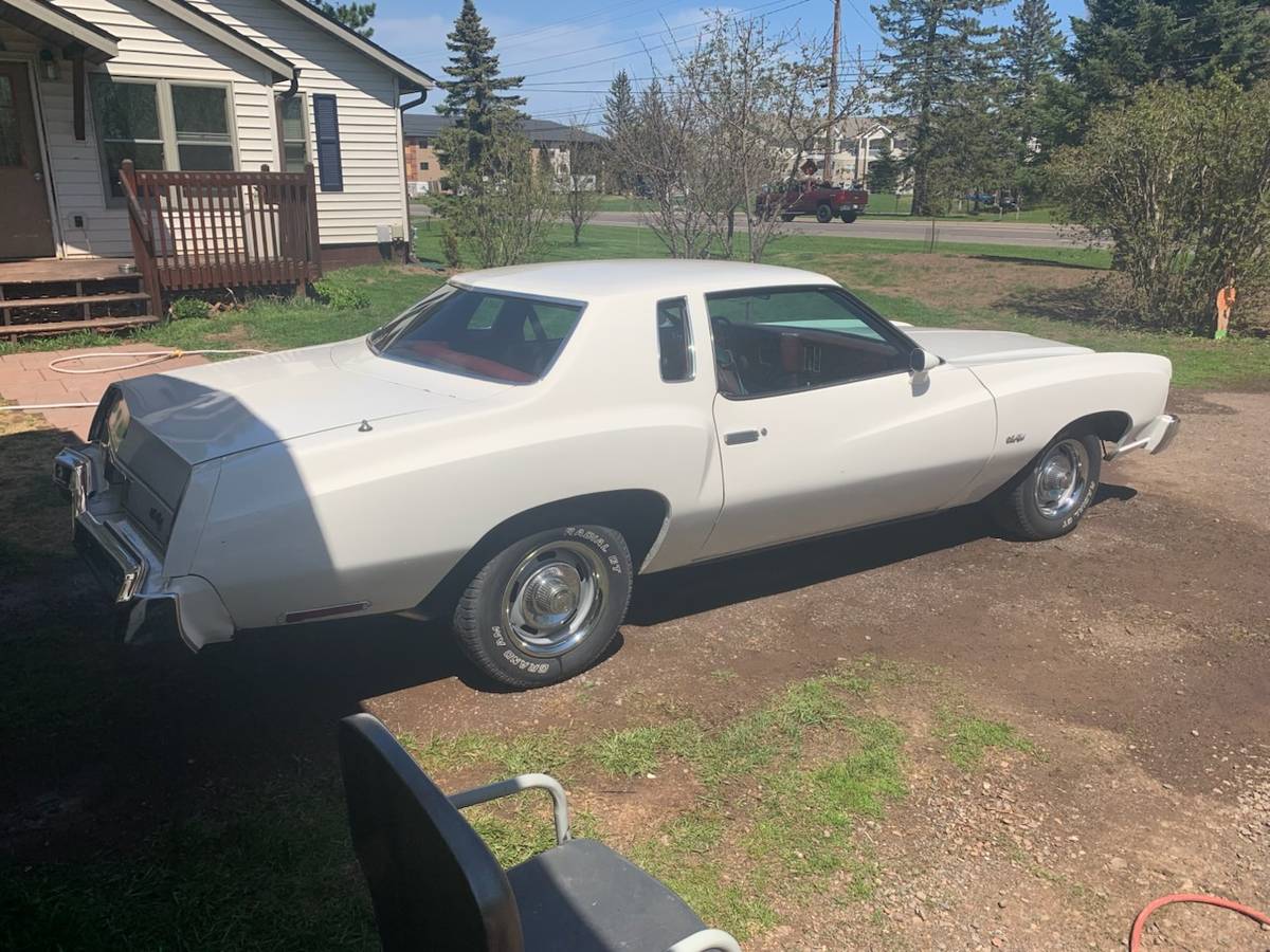 Chevrolet-1974-white-1