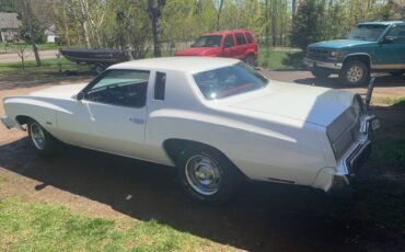 Chevrolet-1974-white-3