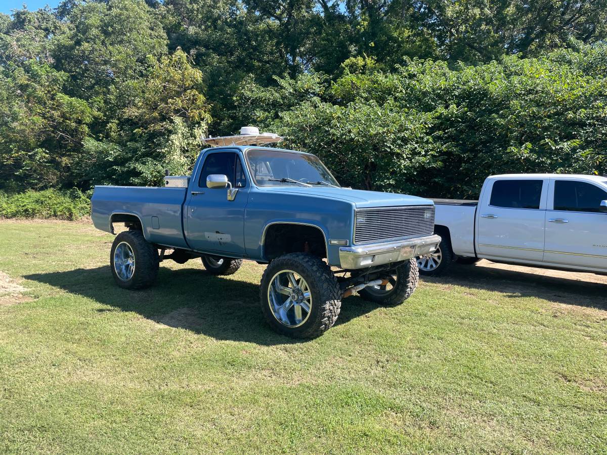Chevrolet-1981-blue-2