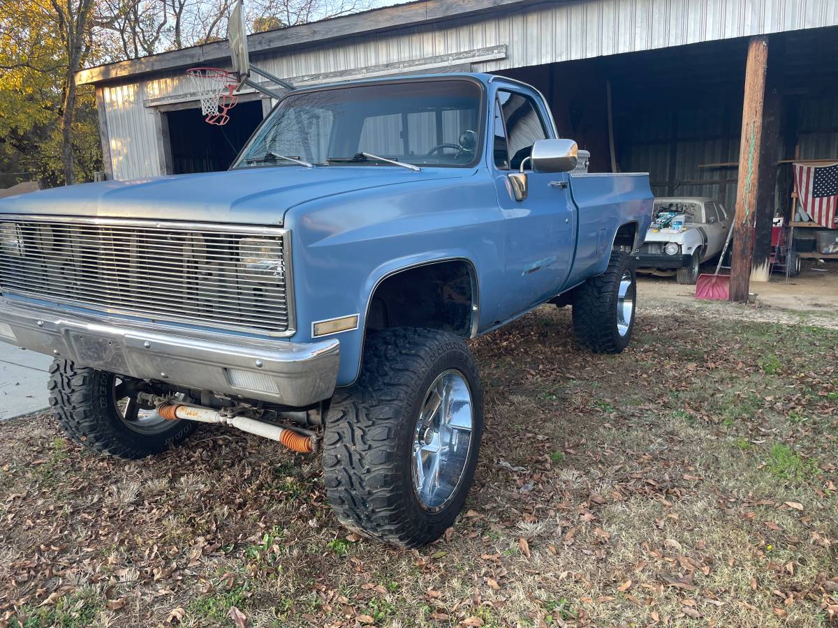 Chevrolet-1981-blue