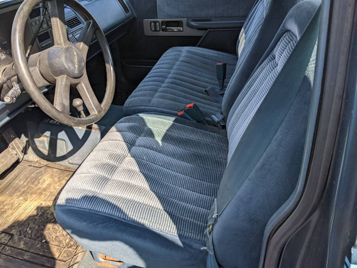 Chevrolet-1990-blue-5
