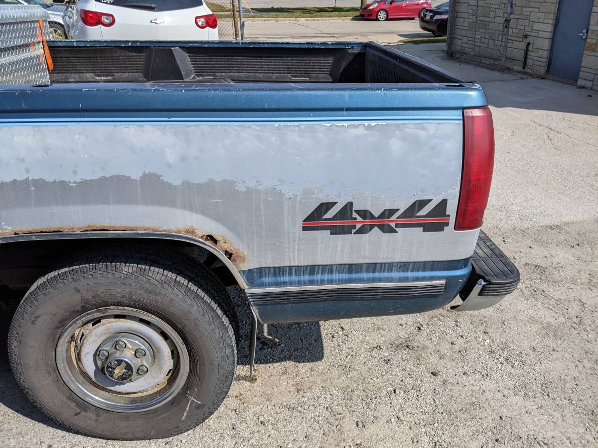 Chevrolet-1990-blue-6
