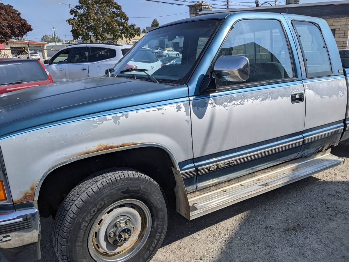 Chevrolet-1990-blue