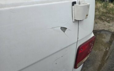 Chevrolet-20-cargo-van-1991-white-13