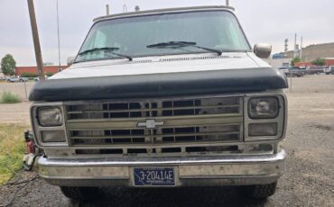 Chevrolet-20-cargo-van-1991-white-16