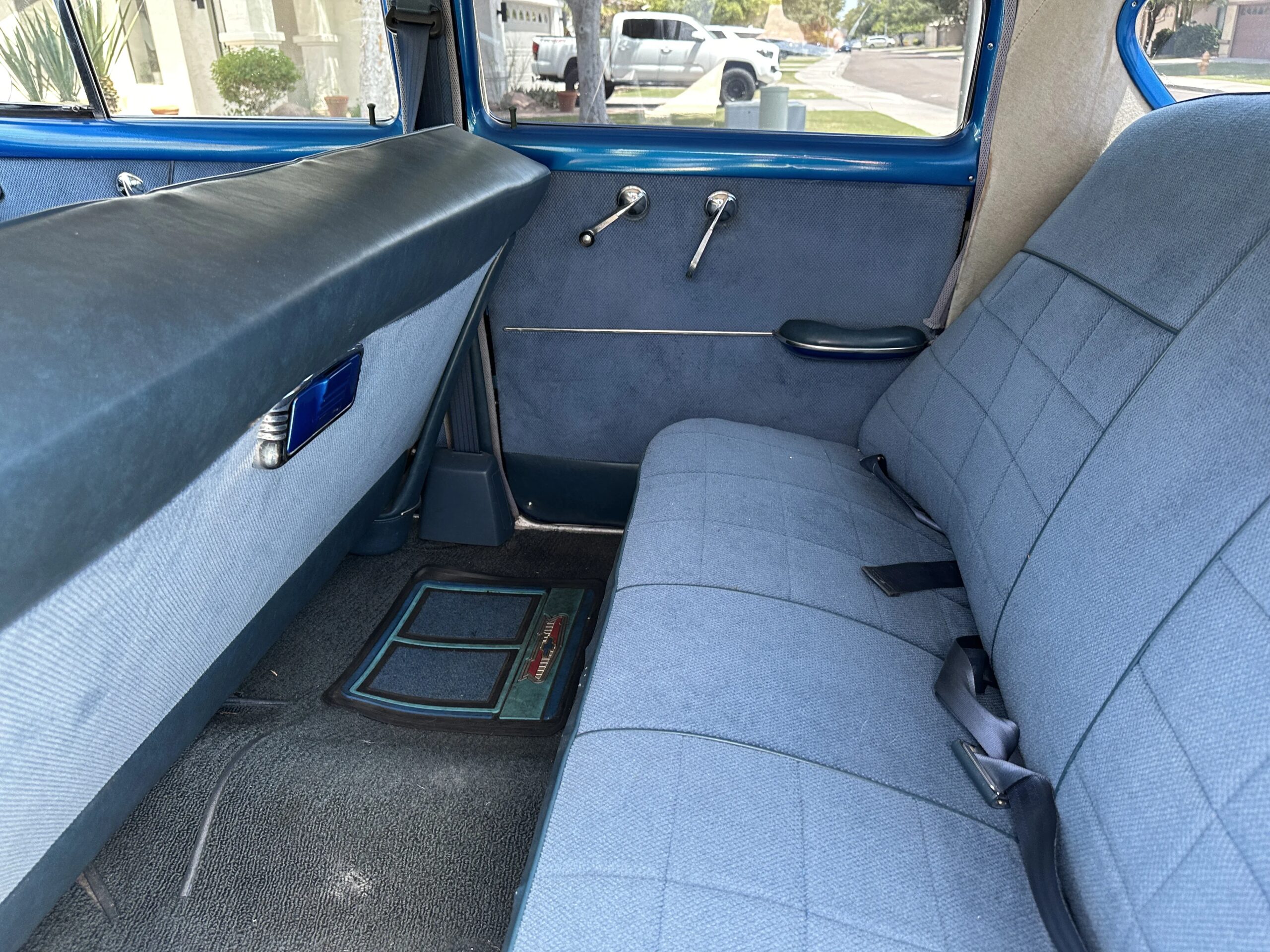 Chevrolet-210-1954-Blue-7