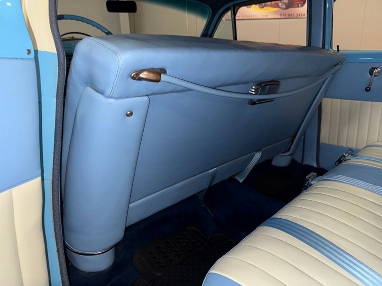 Chevrolet-210-1954-Blue-White-Blue-White-16