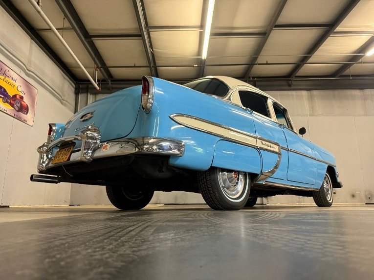 Chevrolet-210-1954-Blue-White-Blue-White-34