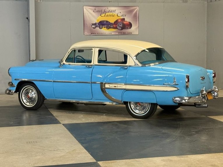 Chevrolet-210-1954-Blue-White-Blue-White