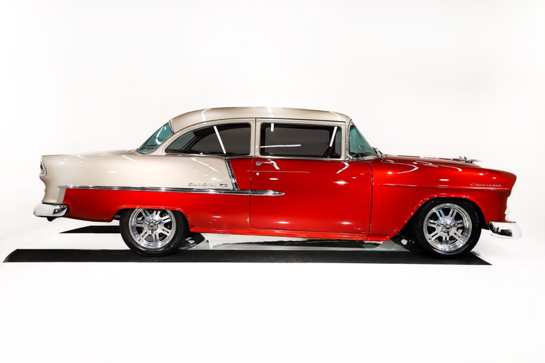 Chevrolet-210-1955-Angry-Orange-Cream-17