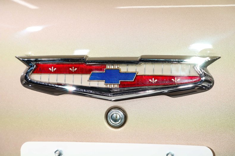 Chevrolet-210-1955-Angry-Orange-Cream-42