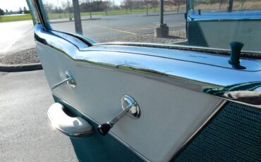 Chevrolet-210-1956-green-8