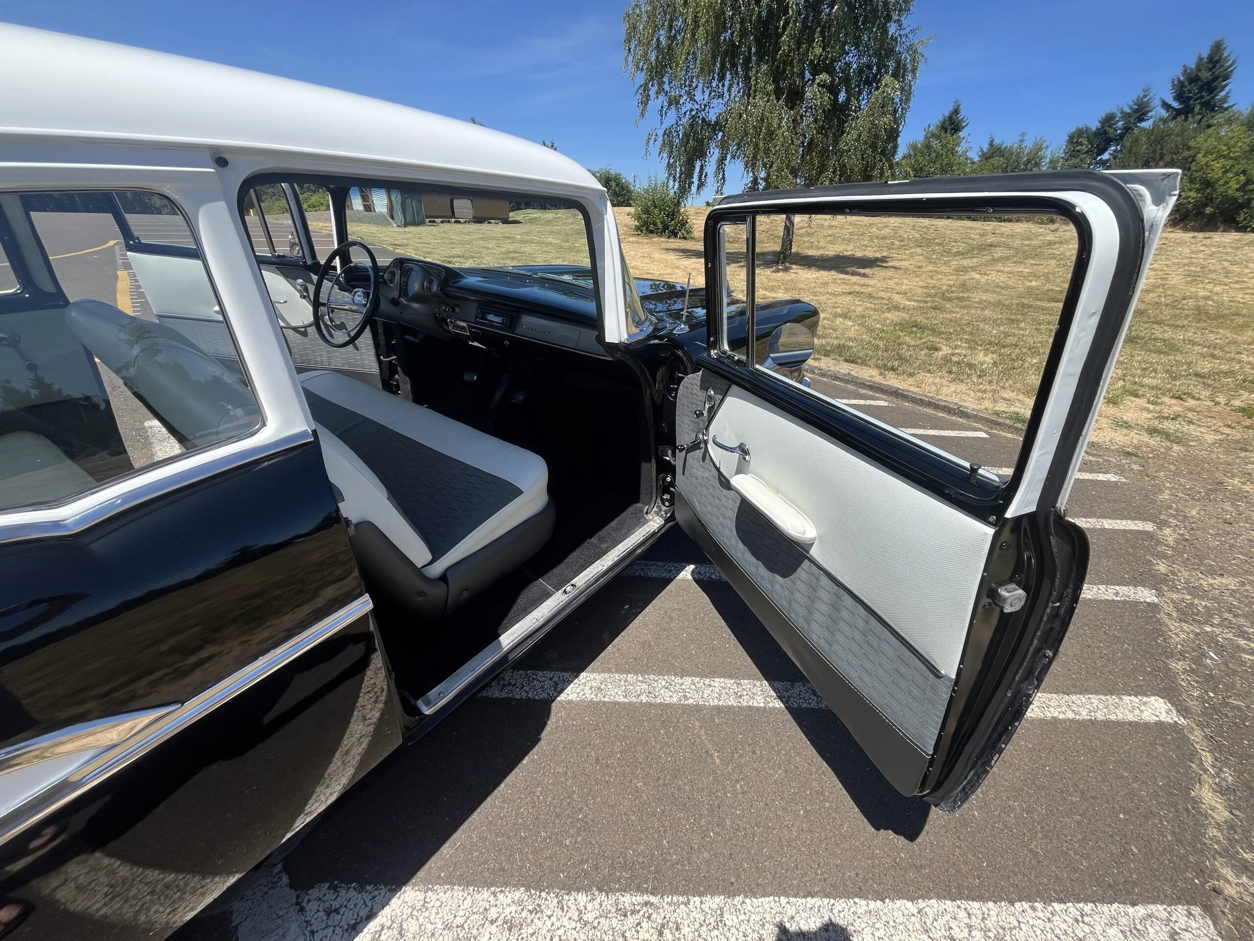 Chevrolet-210-1957-Black-White-24