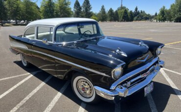Chevrolet-210-1957-Black-White