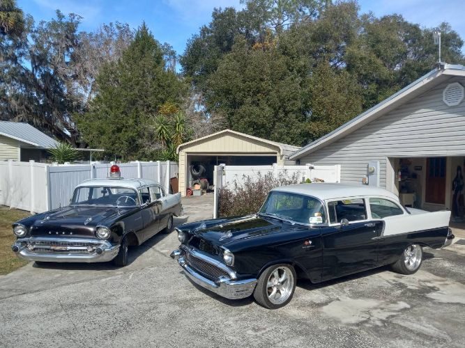 Chevrolet-210-1957-BlackWhite-Blue-2
