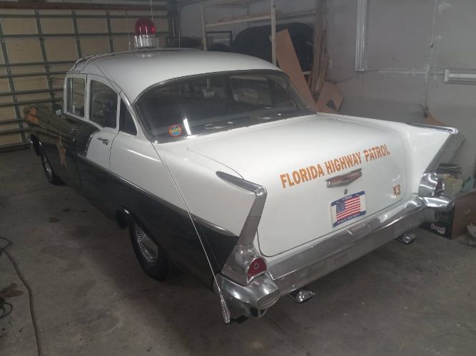 Chevrolet-210-1957-BlackWhite-Blue-6