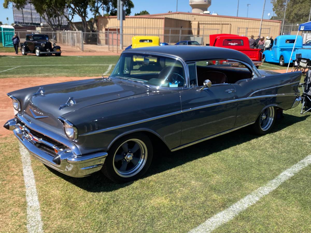 Chevrolet-210-1957-custom-10