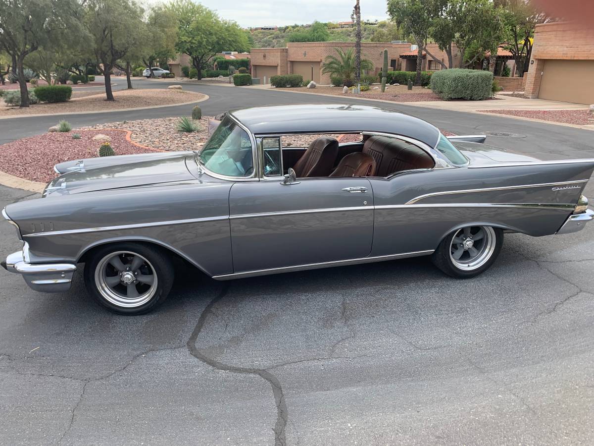 Chevrolet-210-1957-custom-14
