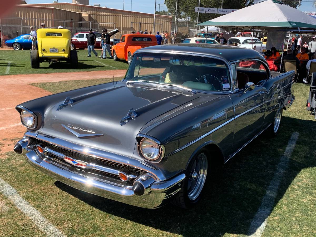 Chevrolet-210-1957-custom-18