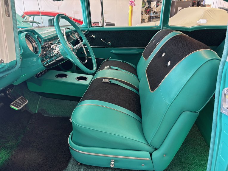 Chevrolet-210-1957-turquoise-turquoise-24