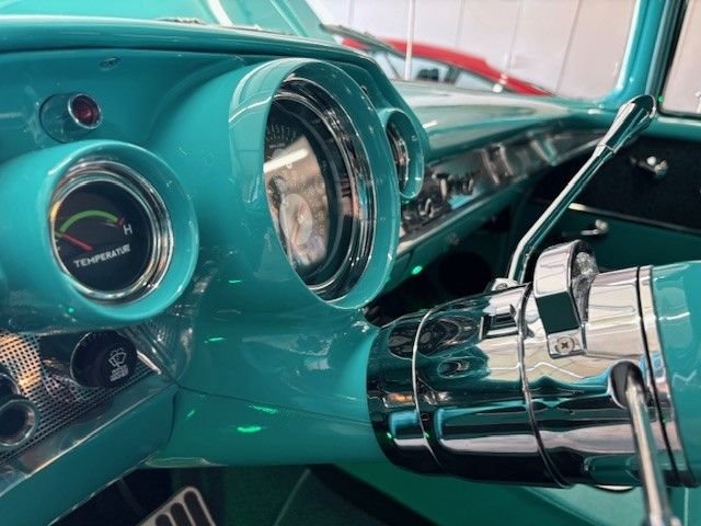 Chevrolet-210-1957-turquoise-turquoise-28