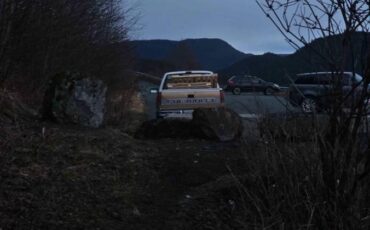 Chevrolet-2500-1990-brown-1
