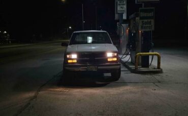 Chevrolet-2500-1990-brown