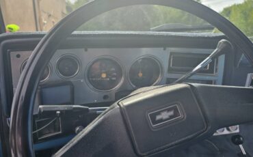 Chevrolet-2500-scottsdale-1984-10