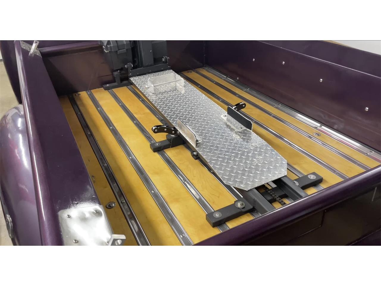 Chevrolet-3100-1948-Purple-Grey-Seats-1