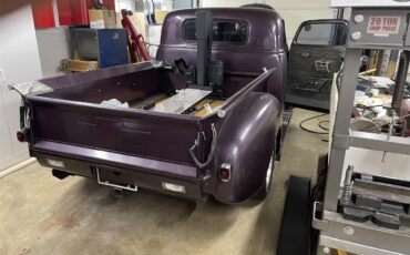 Chevrolet-3100-1948-Purple-Grey-Seats