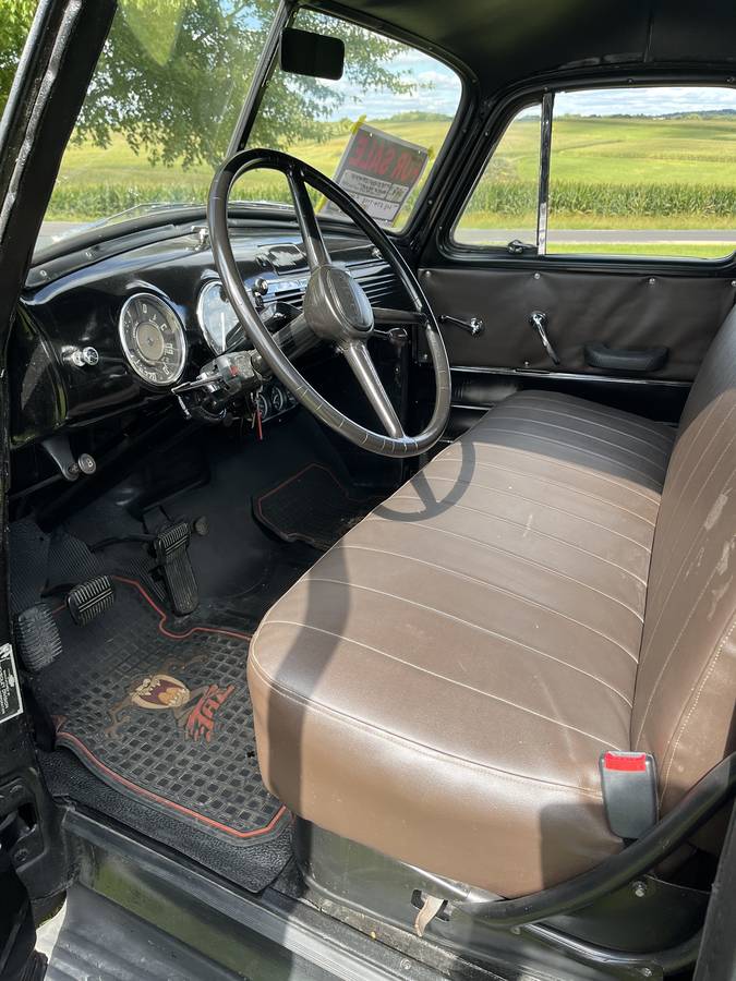 Chevrolet-3100-1952-black-11