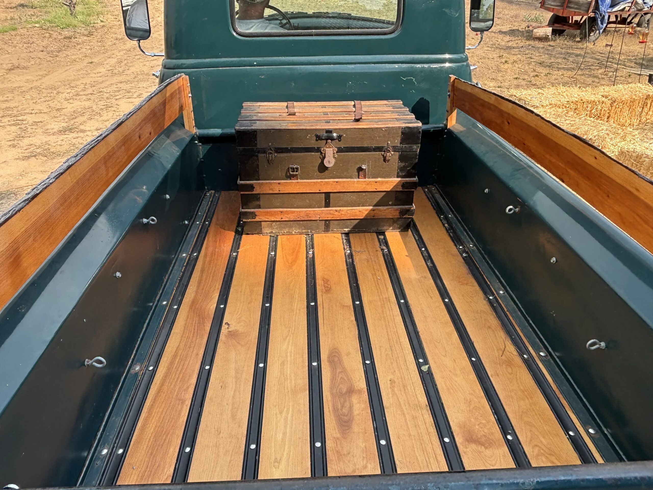 Chevrolet-3100-1954-Green-Black-1