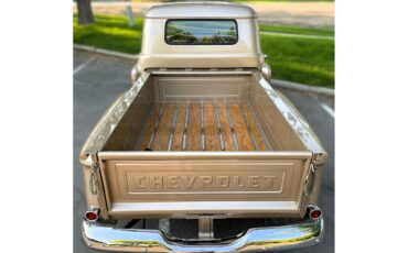 Chevrolet-3100-1957-Champagne-Gold-Saddle-brown-leather-15