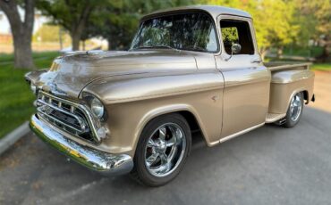 Chevrolet-3100-1957-Champagne-Gold-Saddle-brown-leather-16