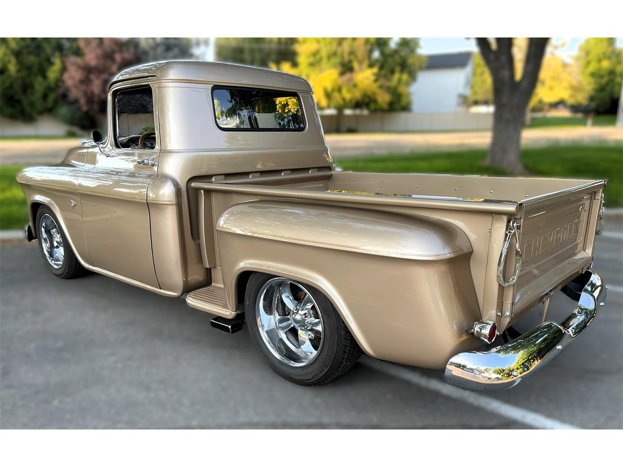 Chevrolet-3100-1957-Champagne-Gold-Saddle-brown-leather-17