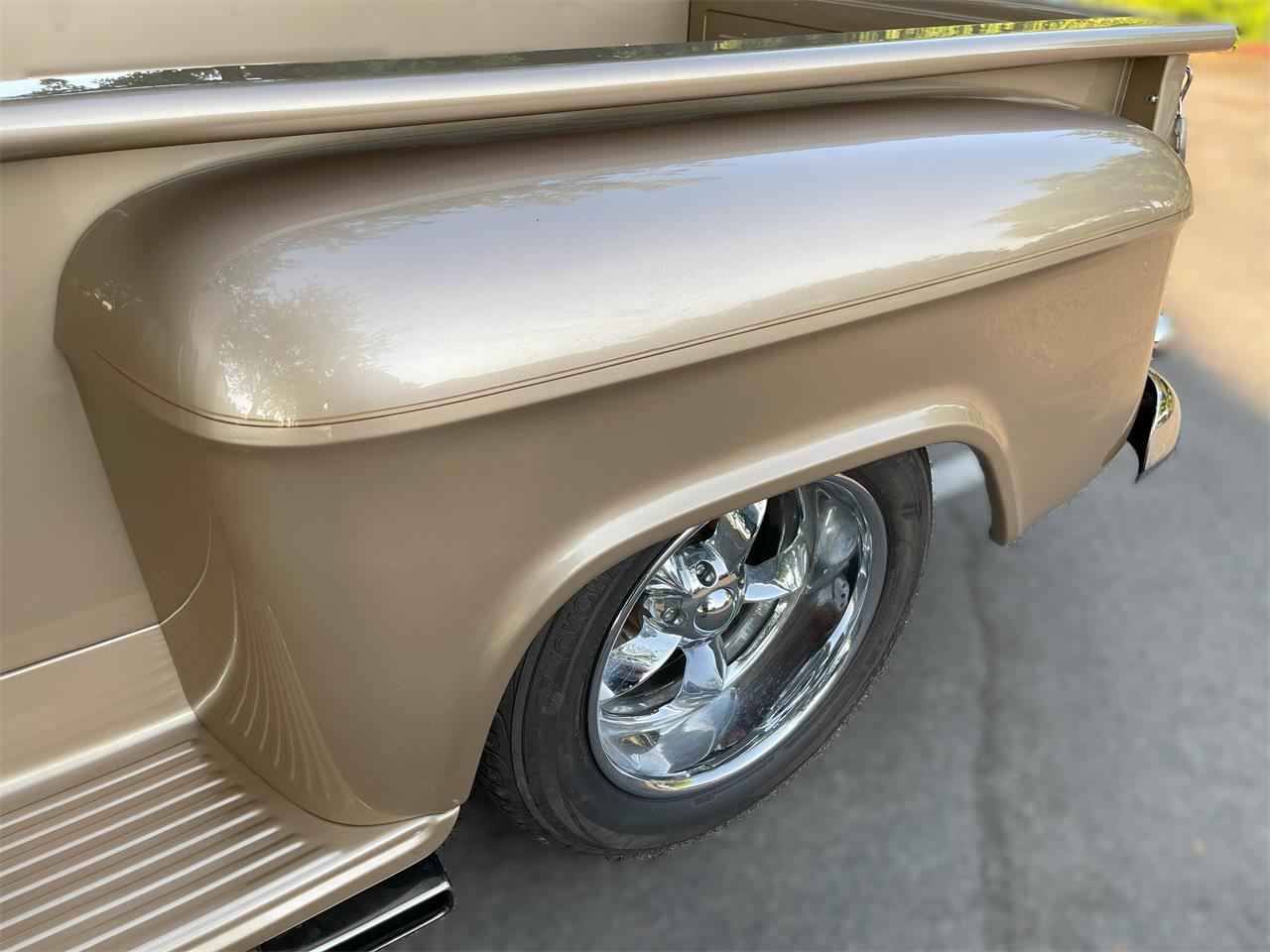 Chevrolet-3100-1957-Champagne-Gold-Saddle-brown-leather-25